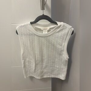 Urban Outfitters Romantics White Textured Sleeveless Tank Size Small